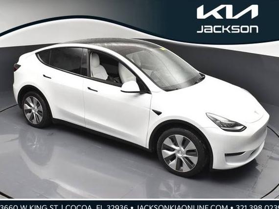 TESLA MODEL Y 2022 7SAYGDEE6NF436339 image